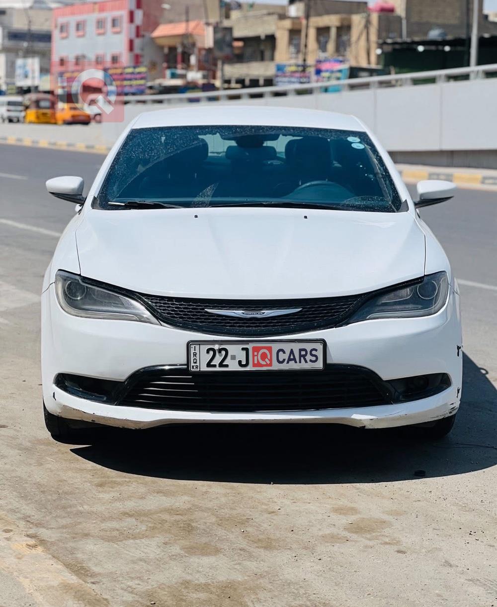 كرايسلر 200